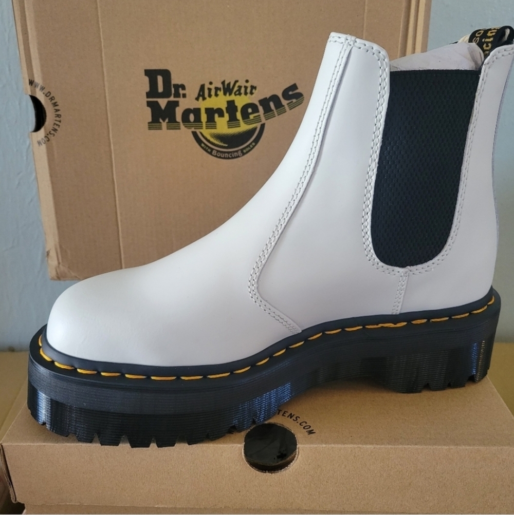 Dr Marten Chelsa Boots